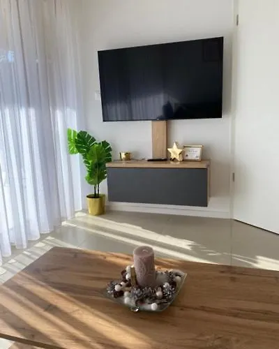 Apartament Novi Vino *